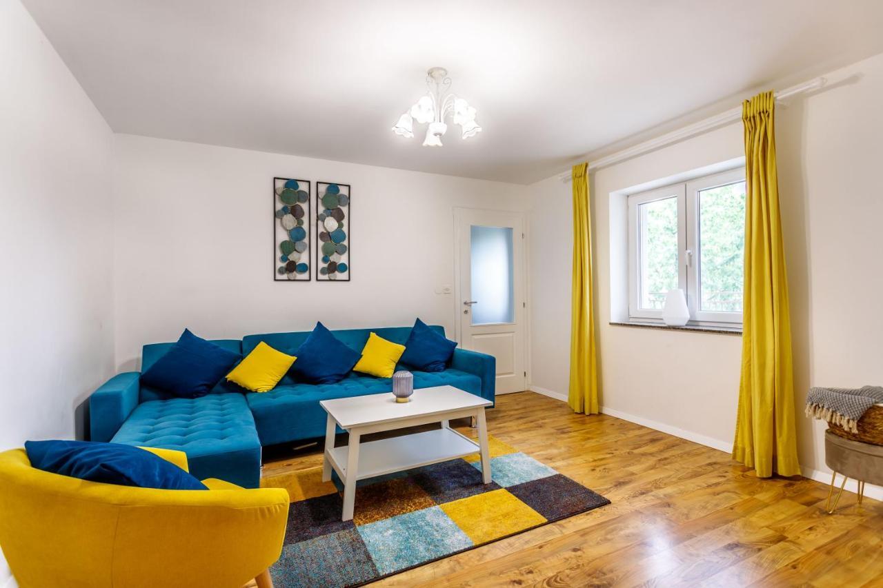 הוילה Casa Di Oliva-House With Heated Pool & Jacuzzi In Trilj, Croatia מראה חיצוני תמונה