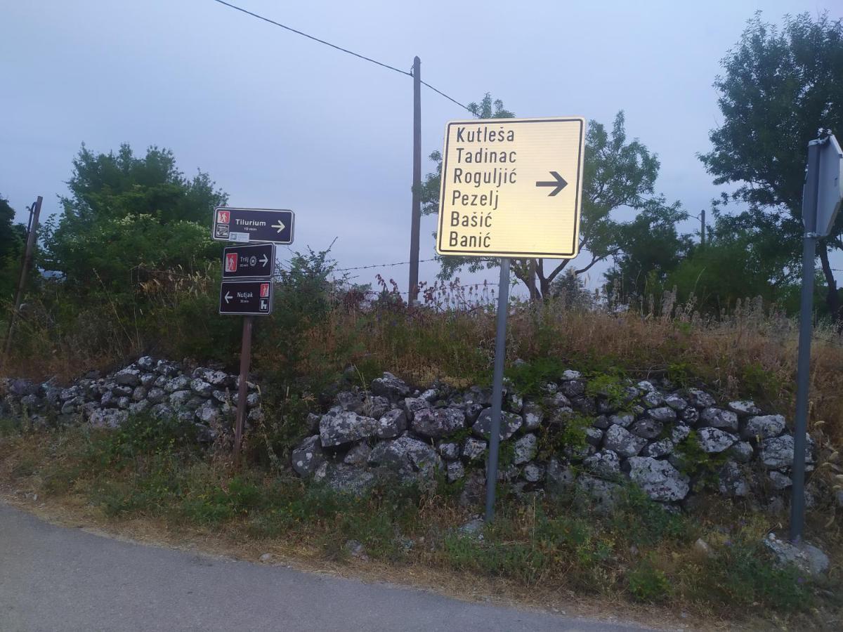 הוילה Casa Di Oliva-House With Heated Pool & Jacuzzi In Trilj, Croatia מראה חיצוני תמונה