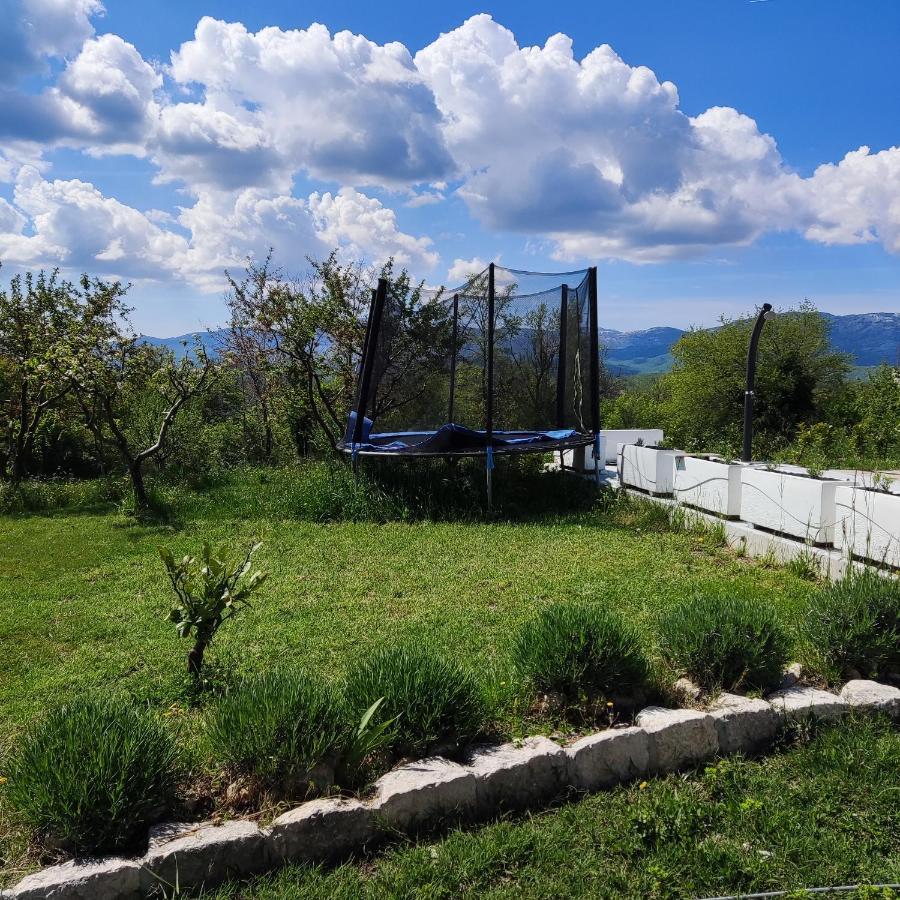 הוילה Casa Di Oliva-House With Heated Pool & Jacuzzi In Trilj, Croatia מראה חיצוני תמונה