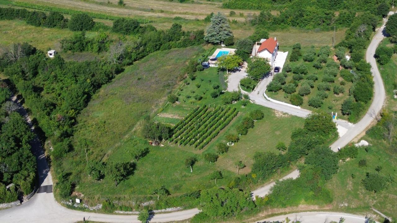 הוילה Casa Di Oliva-House With Heated Pool & Jacuzzi In Trilj, Croatia מראה חיצוני תמונה